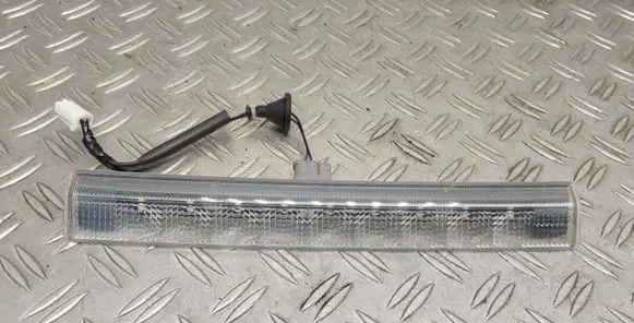 Toyota RAV 4 (XA40) Third/center stoplight 