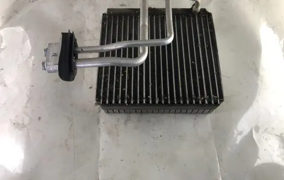 Air conditioning (A/C) radiator (interior)