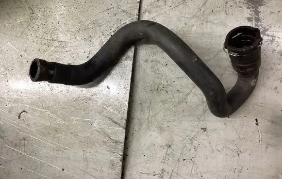 Volvo V70 Engine coolant pipe/hose S5000223 E000223