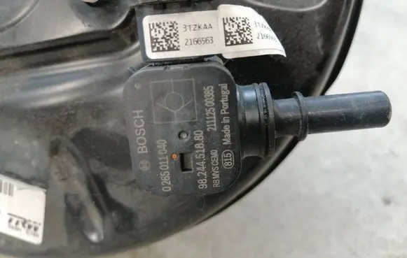 Peugeot 208 Air pressure sensor 0265011040 9824391180