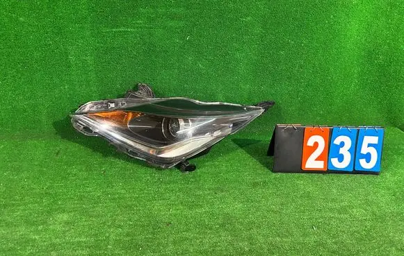 Toyota Aygo AB40 Headlight/headlamp