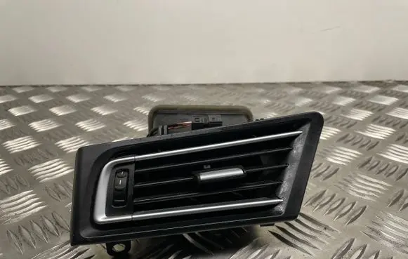 BMW 7 F01 F02 F03 F04 Dashboard side air vent grill/cover trim F3911586110