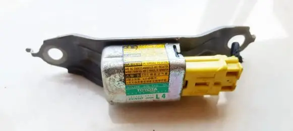 Toyota Prius (XW20) Airbag deployment crash/impact sensor 8983447020 89834-47020