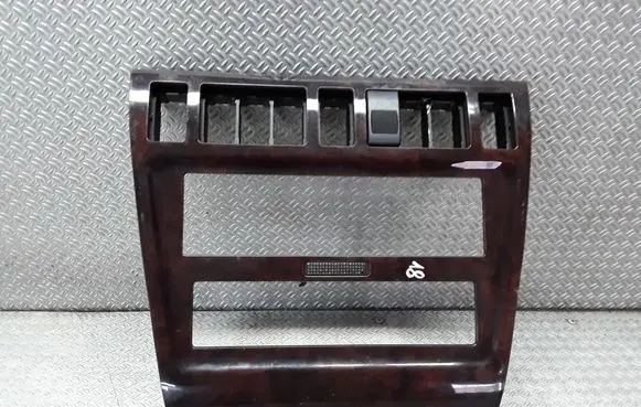 Audi A8 S8 D2 4D Radio/GPS head unit trim 4D0820325