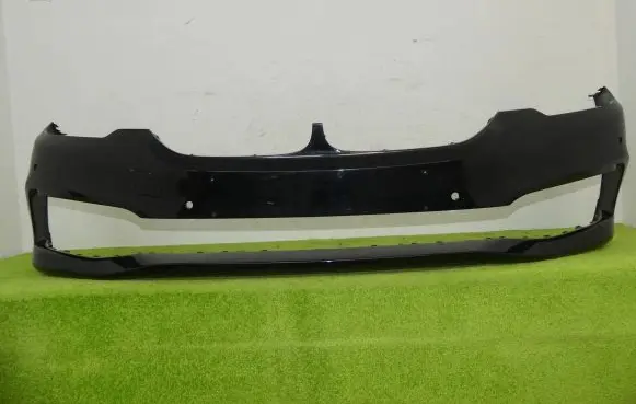 BMW 5 G30 G31 Front bumper 7385336