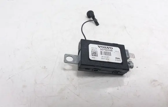 Volvo C30 Aerial antenna amplifier 30752169