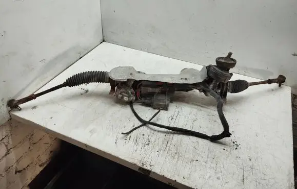 Volkswagen Golf V Steering rack