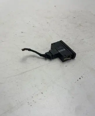 Volkswagen PASSAT B7 Hazard light switch 95350910B