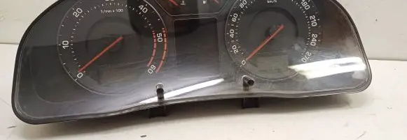 Skoda Superb B5 (3U) Speedometer (instrument cluster) 3U0920841A 88311322 110080115