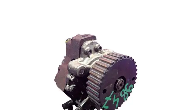 Opel Astra H Fuel injection high pressure pump 