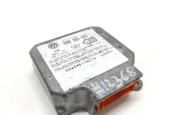 Volkswagen Golf III Airbag control unit/module 6N09909603 5WK4137 43960502
