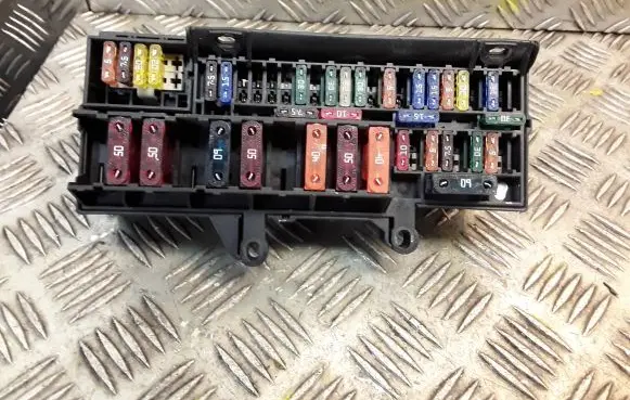 BMW 7 E65 E66 Fuse box set 6900582
