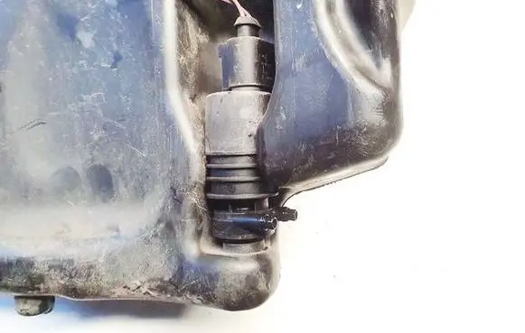 Mercedes-Benz C W203 Windscreen/windshield washer pump 2048660221 3091387