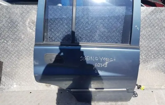 SsangYong Musso Rear door melynos