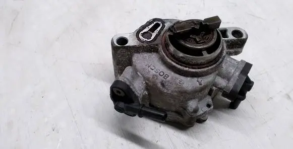 Peugeot 508 Vacuum pump 9684786780