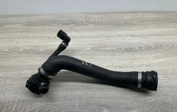 BMW 1 E82 E88 Engine coolant pipe/hose 17127796863 7796863