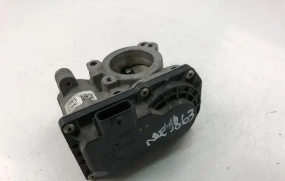 Renault Clio IV Throttle valve H8201171233