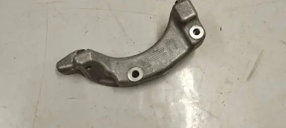 Volvo S60 A/C compressor mount bracket 31401869