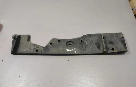 Toyota Yaris Rear bumper underbody cover/under tray 583980D020