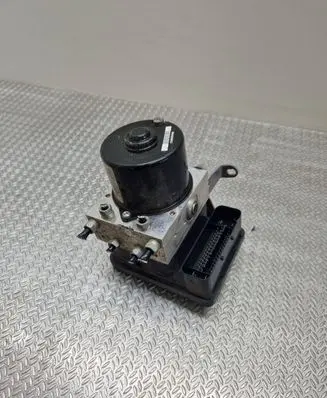 BMW 1 E82 E88 ABS Pump 10096008443 6787837 00040401453