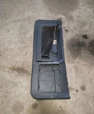Mitsubishi Pajero Trunk/boot lower side trim panel XR391191