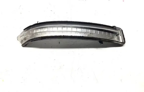 Nissan Qashqai Mirror indicator light 0161822