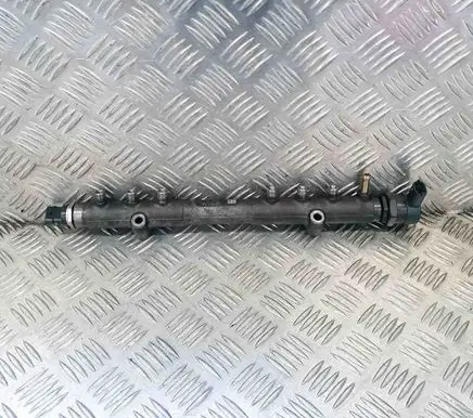 Volvo V70 Fuel main line pipe 30777554 0445215023