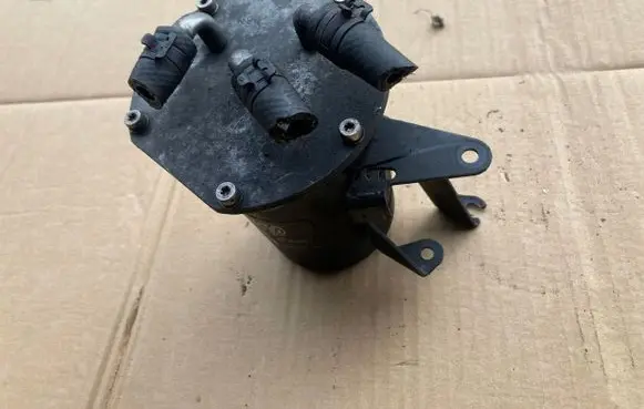 Volkswagen Sharan Fuel tank mounting bracket 7N0127400