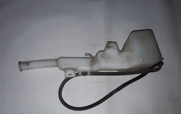 Mitsubishi Grandis Windshield washer fluid reservoir/tank 8260A001