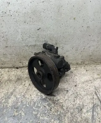 Peugeot 406 Power steering pump 9633817580