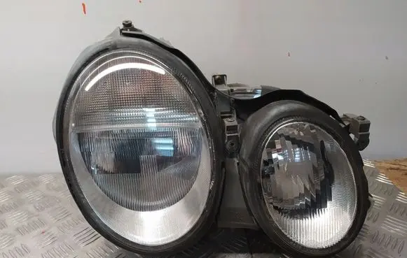 Mercedes-Benz CLK A208 C208 Headlight/headlamp