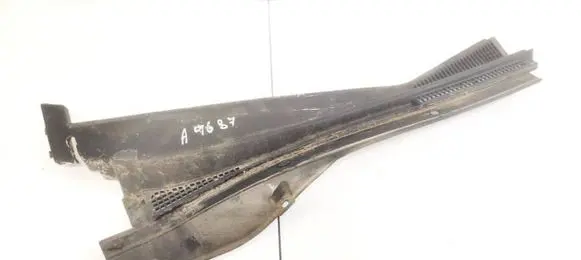 Mitsubishi Lancer Wiper trim MR533286