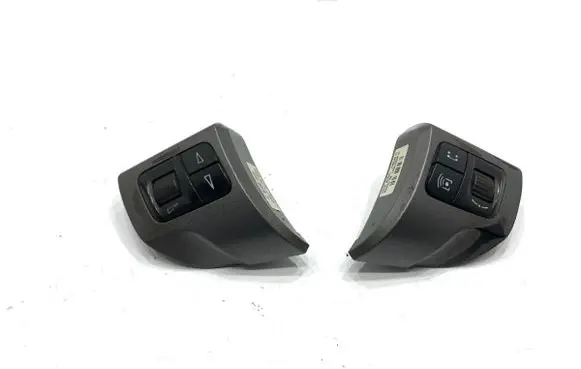 Opel Zafira B Steering wheel buttons/switches 13208858