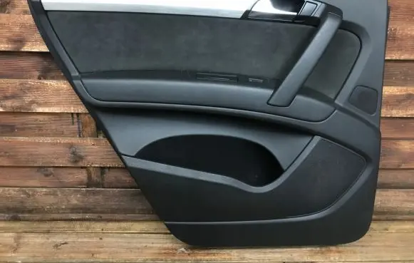 Audi Q7 4L Rear door card panel trim