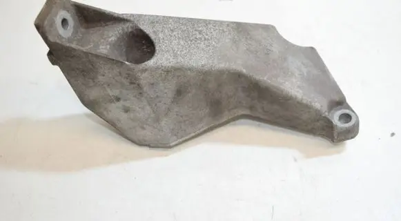 Audi A4 S4 B6 8E 8H Engine mounting bracket 8E0199307A