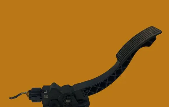Mitsubishi Lancer VIII Accelerator throttle pedal 1600A102