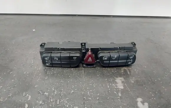 Mercedes-Benz C W203 Hazard light switch 2038216579