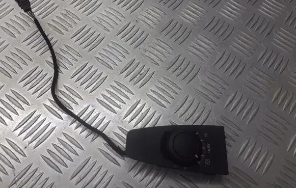 Citroen C4 I Picasso Interior fan control switch 9659796877