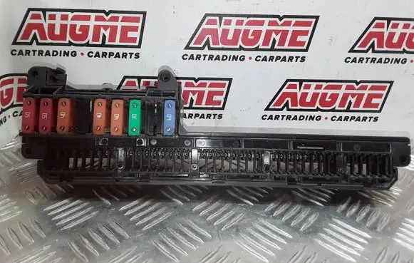 BMW 5 E60 E61 Fuse module 6957330 18H17