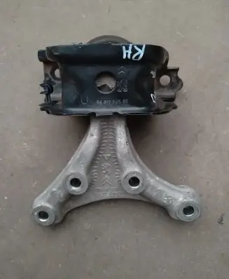 Opel Crossland X Engine mount bracket 9681706580