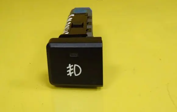 KIA Carens II Fog light switch 