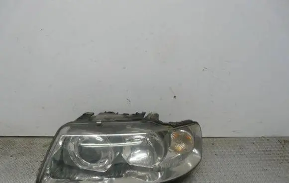 Audi A3 S3 8L Headlight/headlamp 8L0973703