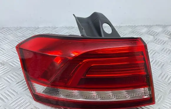 Volkswagen PASSAT B8 Rear/tail lights 3G9945095B