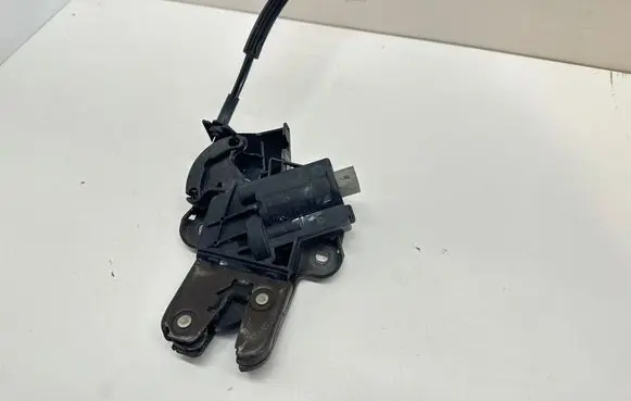 Audi A4 S4 B7 8E 8H Tailgate/trunk/boot lock/catch/latch 4F5827505