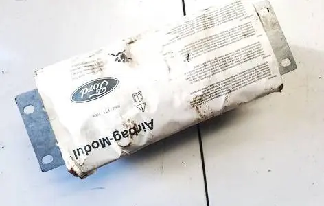 Passenger airbag