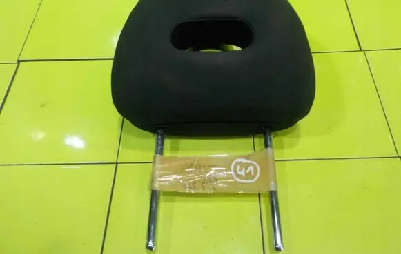Nissan X-Trail T31 Front seat headrest PRZOD 13AB46 FDF56C05DD4D4E5EBB