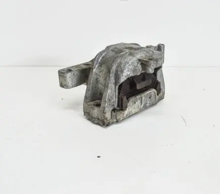 Volkswagen Jetta VI Engine mount bracket 1K0199262AT