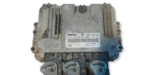 Suzuki Grand Vitara II Engine control unit/module ECU 0281012657 8200518648 8200634611