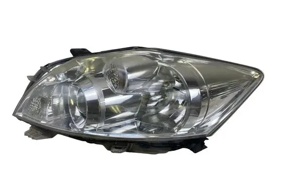 Toyota Auris 150 Headlight/headlamp 8115002540