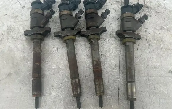 Ford Focus Fuel injectors set 0445110353